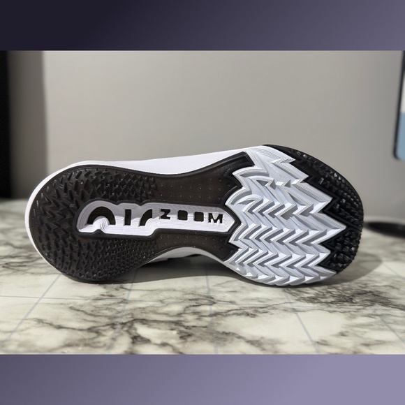 Nike Air Zoom GT Cut 2 'Black/White' Basketball Shoe DJ6015-006 Men 5.5 /Women 7 - Picture 4 of 9